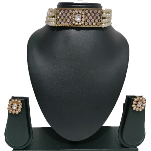 Beautiful Collar Necklace Set with Unique Earrings